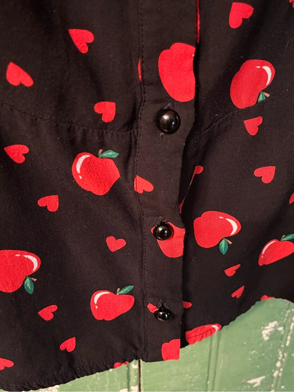 ModCloth Black Blouse with Red Apple & Heart Print Size 18 US - Picture 10 of 12